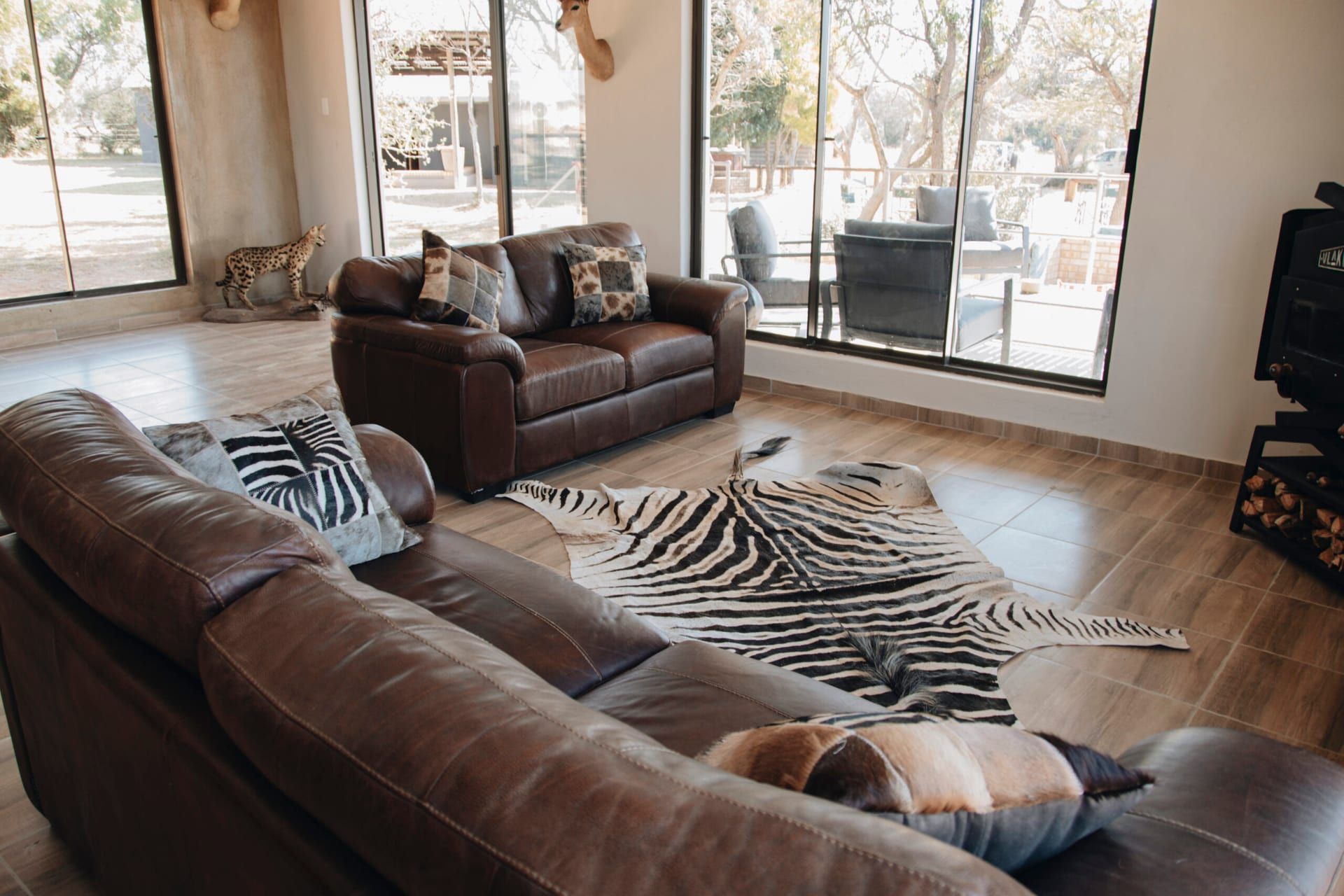 The Olive Creek lodge lounge
